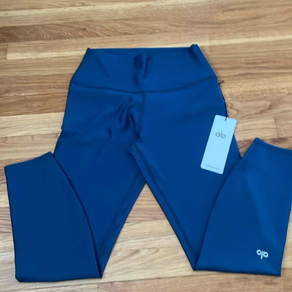 Brand new Alo yoga leggings